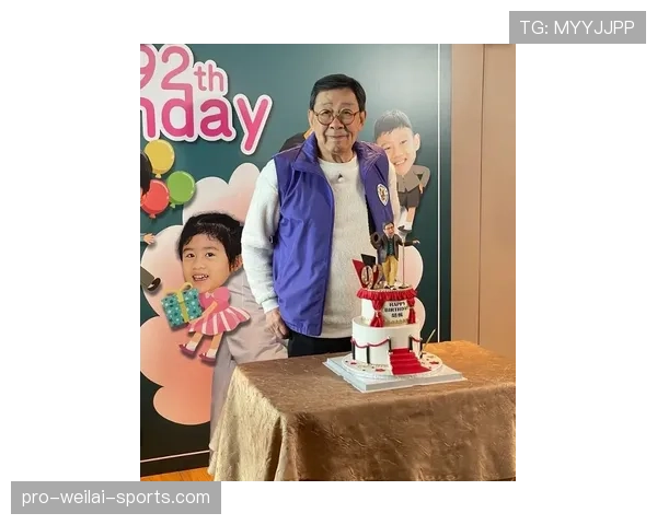 张帅训练完直接拎爱马仕去吃米其林，这日子谁懂啊